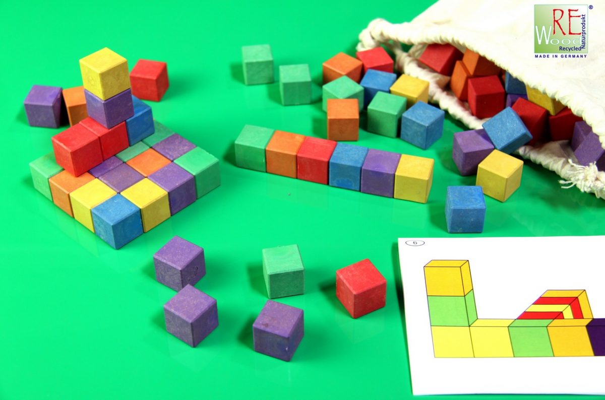 Colored cubes, 150 cubes, made out of RE-WOOD®, in a cotton bag