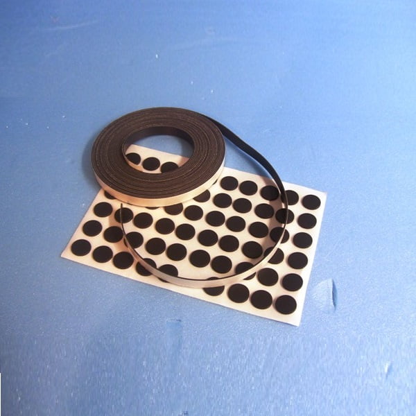 Horseshoe Magnet with 12 Magnetic Marbles by Knowledge Research