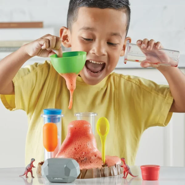 fizzy_volcano_preschool_science_lab_2