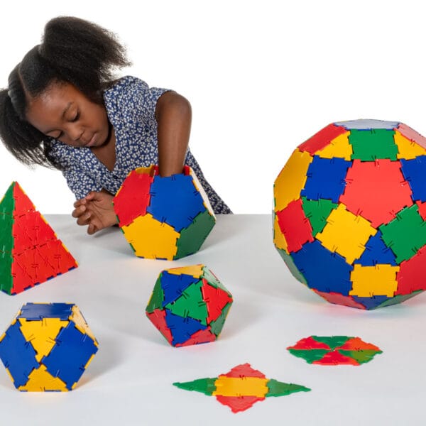 10-3005-polydron-basic-set-with-girl(3)